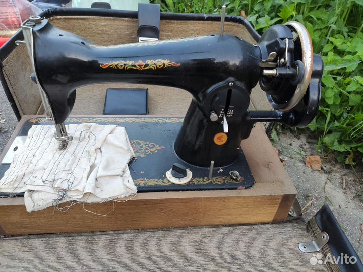 Швейная машинка ручная
