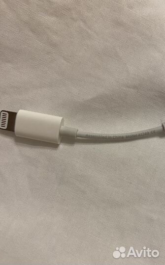 Короткий переходник с Lightning на mini-jack