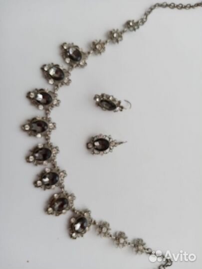 Колье ожерелье