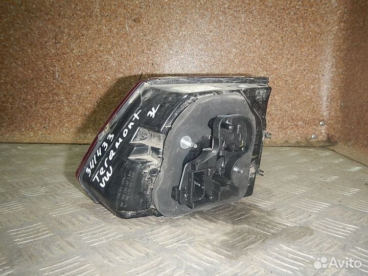 Фонарь задний внутренний левый, Volkswagen (Фолькс