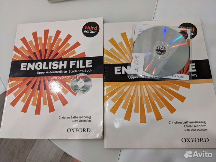 Учебник и тетрадь English file up intermediate