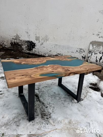 Журнальный столик из эпоксидной смолы