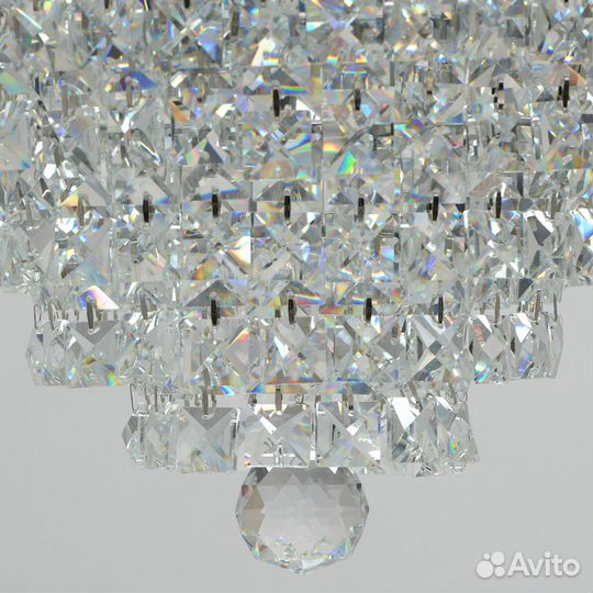 Шикарная каскадная люстра бренда MW-light