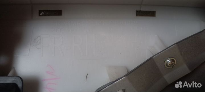 Обшивка передней двери C crosser