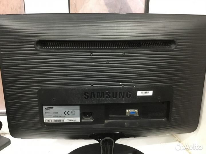 Монитор Samsung B2230N в хорошем состоянии