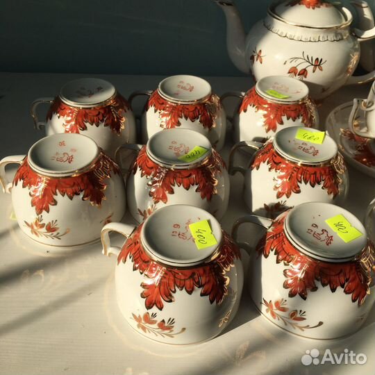 Чашки красный барбарис