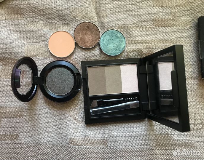 Тени Mac для век и бровей
