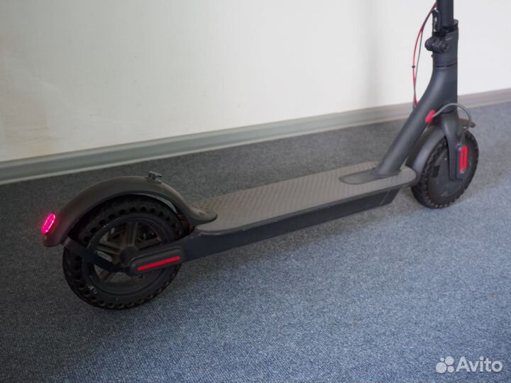 Элкетро самокат Xiaomi Mijia m365