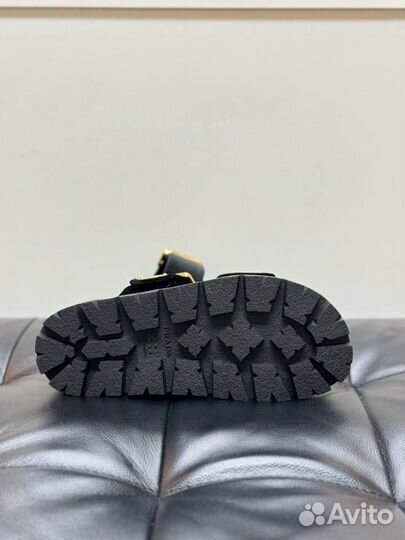 Шлепанцы Prada