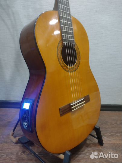 Электро-классическая Yamaha c 40