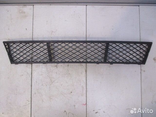 Решетка в бампер центральная BMW 5-Series 6 (F10)