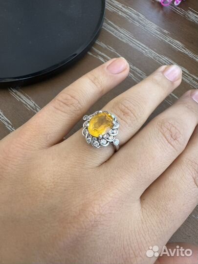 Серебряное кольцо с цитрином, желтым алпанитом