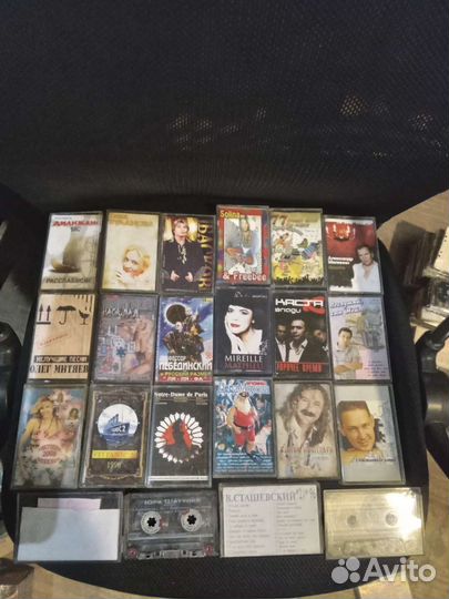 Аудиокассеты. 159 штук