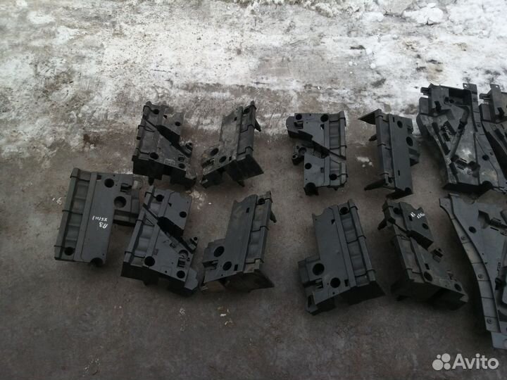 Пластик пола багажника BMW X5 e53