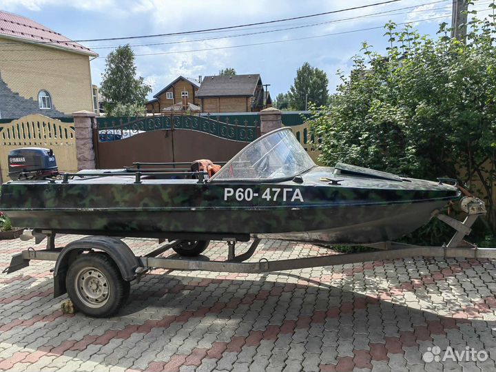 Лодка Обь-М с мотором