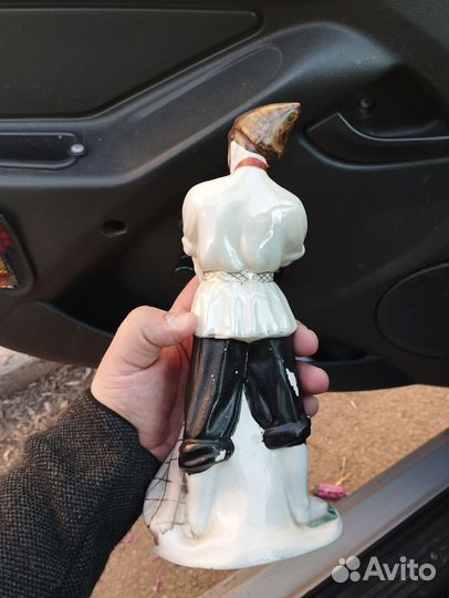 Статуэтка Рыбак Саро фарфор СССР