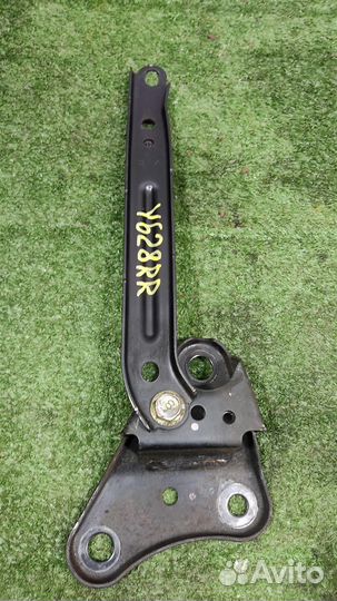 Кронштейн подрамника правый Subaru Forester SJ/S1