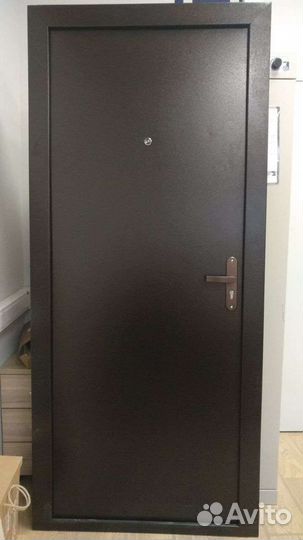 Дверь входная металлическая новая