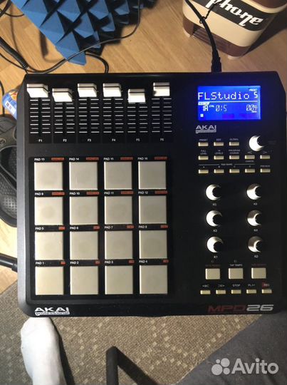Akai mpd 26 миди контроллер