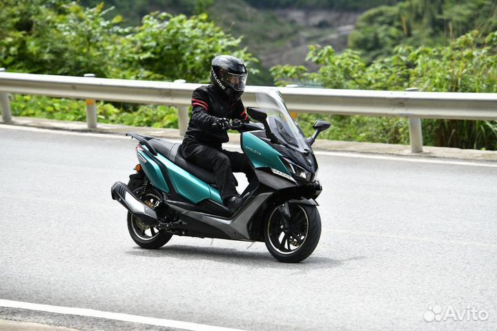 Макси-скутер Zonsen RT3S green новый