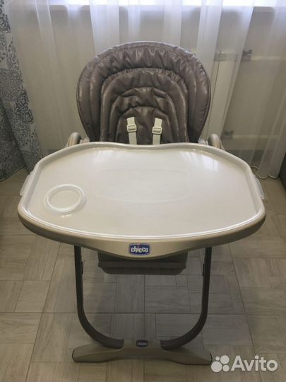 Стульчик для кормления Chicco Polly Magic