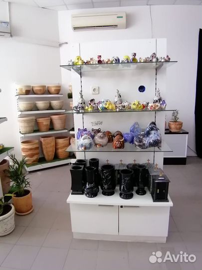 Горшки, амфора, фигуры из глины шамот