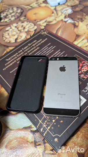 iPhone SE, 128 ГБ