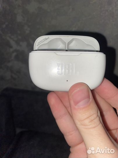 Беспроводные наушники jbltws 200