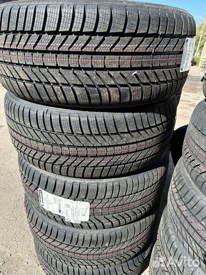 Continental ContiWinterContact TS 870 255/40 R21 102T