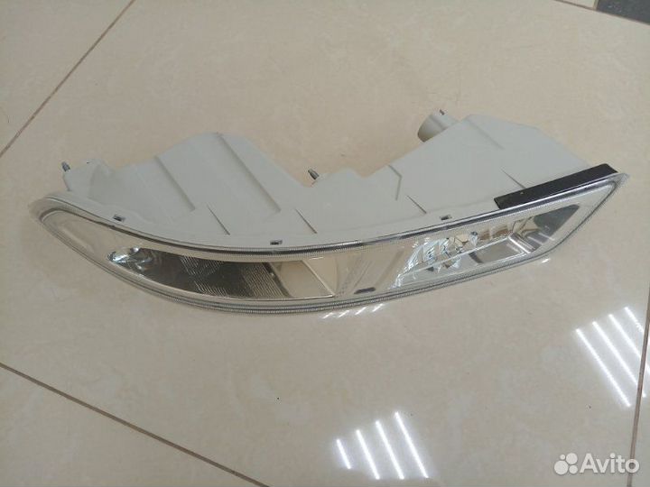 Поворотник передний левый Nissan Almera Classic