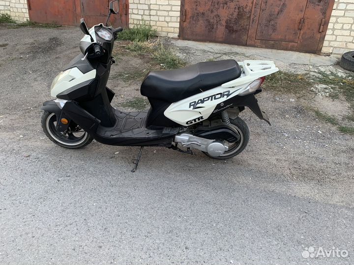 Скутер Raptor GTR 150 кубов