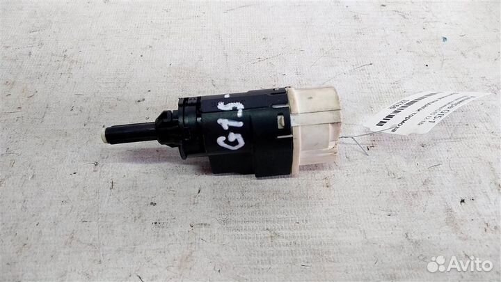 Датчик педали тормоза Nissan Almera G15 12-18г