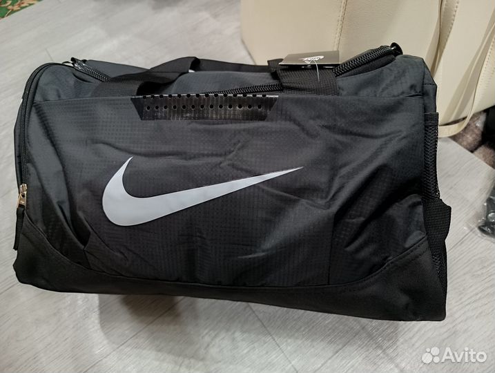 Спортивная сумка nike чёрная