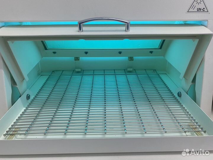 Ультрафиолетовая камера цвет белый