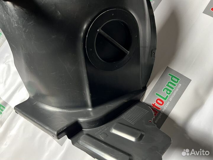 Подкрылок передний Веста