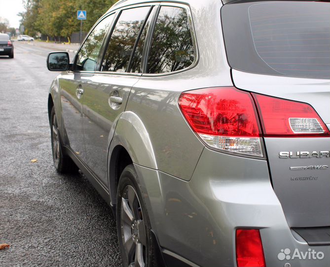 Subaru Outback 2.5 CVT, 2011, 87 000 км