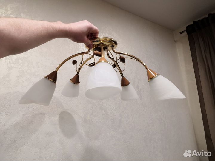 Люстра потолочная б/у