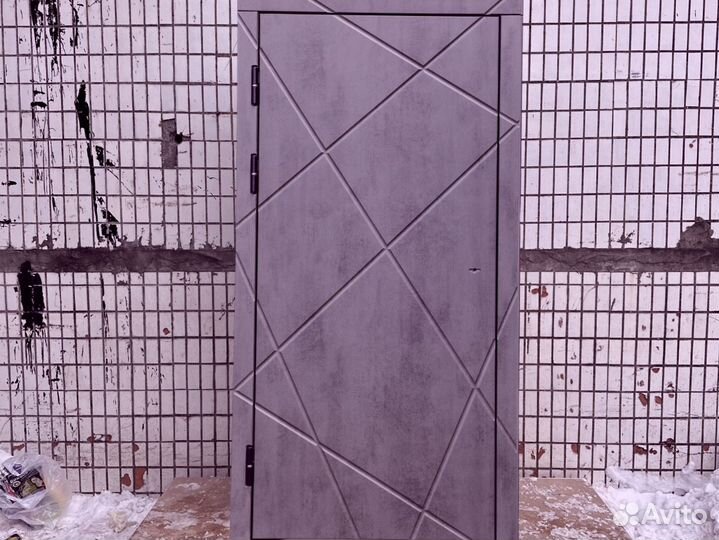 Дверь входная металлическая