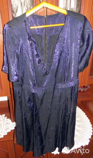 Платье с откровенным декольте