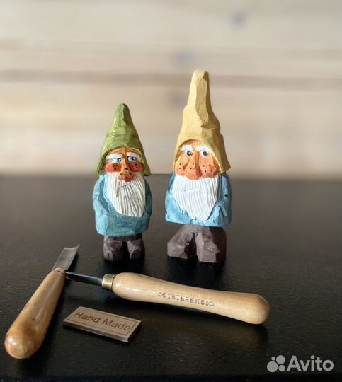 Резные фигуры из дерева