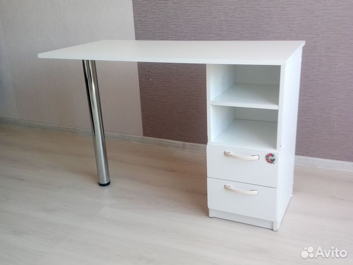 Стол для маникюра