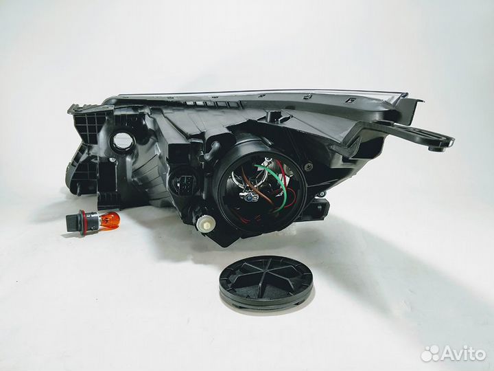 Фара правая Kia Rio 3 рестайлинг