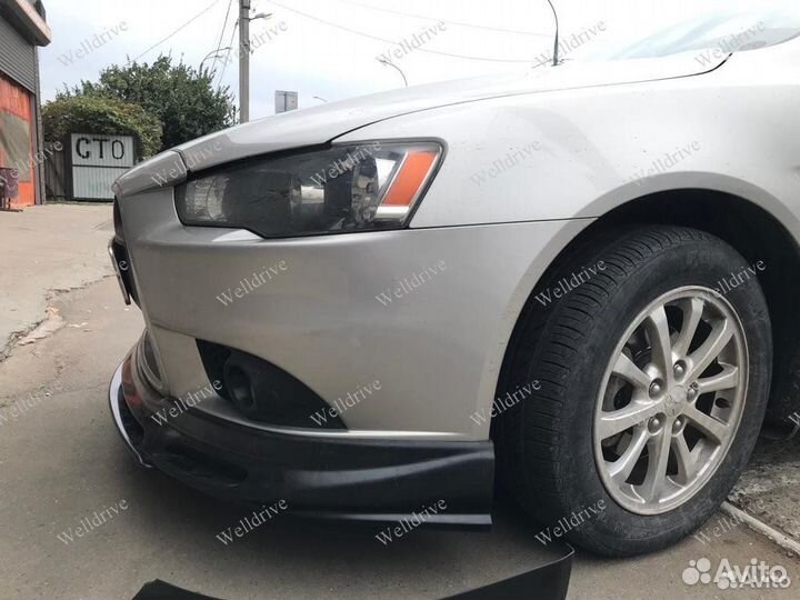 Накладка на бампер Mitsubishi Lancer X 10 2011