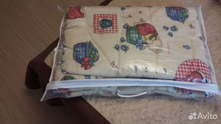 Продается набор в кроватку