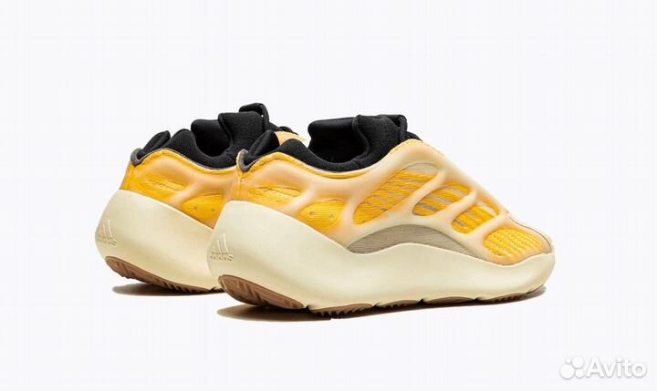 Кроссовки Yeezy 700 V3 Mono Safflower