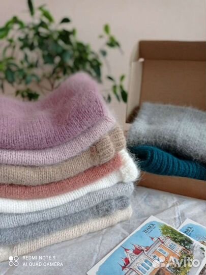 Женский вязаный капор