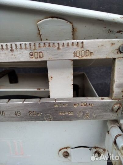 Электровафельница и весы настольные времен СССР