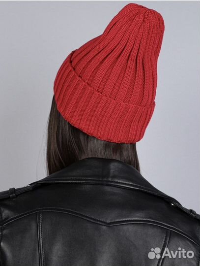 Шапка вязаная женская красная