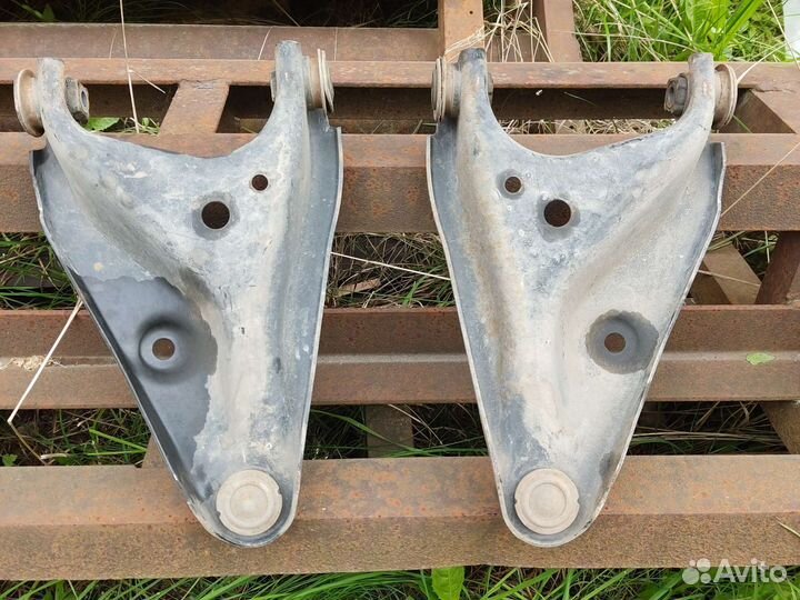 Рычаги Логан