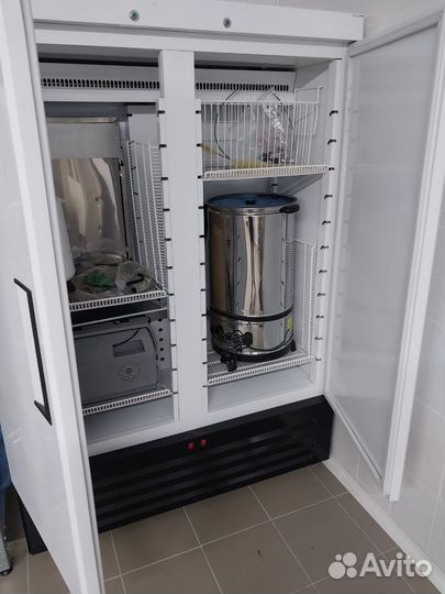 Холодильник новый /Полюс